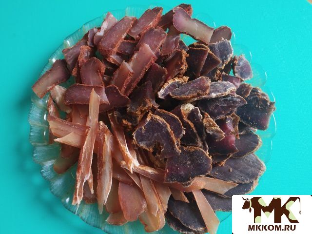 Испанский деликатес хамон. Закуска из тонкого сала. Настоящий деликатес. Деликатесы консервированные. Раменский деликатес логотип.